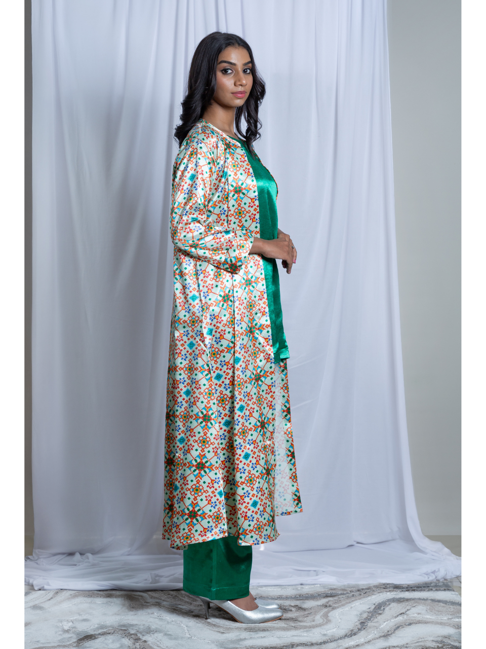 Lush Emerald Silk Set With Shrug, Silk co ord set, green co ord set, party wear co ord, printed silk jacket, Pongal sale, Lohri sale
