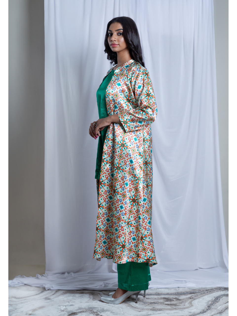 Lush Emerald Silk Set With Shrug, Silk co ord set, green co ord set, party wear co ord, printed silk jacket, Pongal sale, Lohri sale