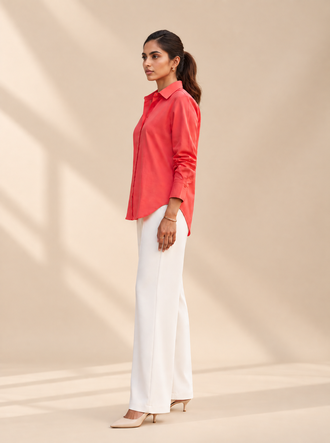 Shop the Coral Ease women’s shirt by Lush Layers, crafted in premium-quality cotton with a relaxed fit and classic collar. An elegant choice for work and everyday wear.
Breathable cotton. Relaxed tailoring. Effortless colour.
A versatile coral cotton shirt designed to take you comfortably from workdays to weekends.