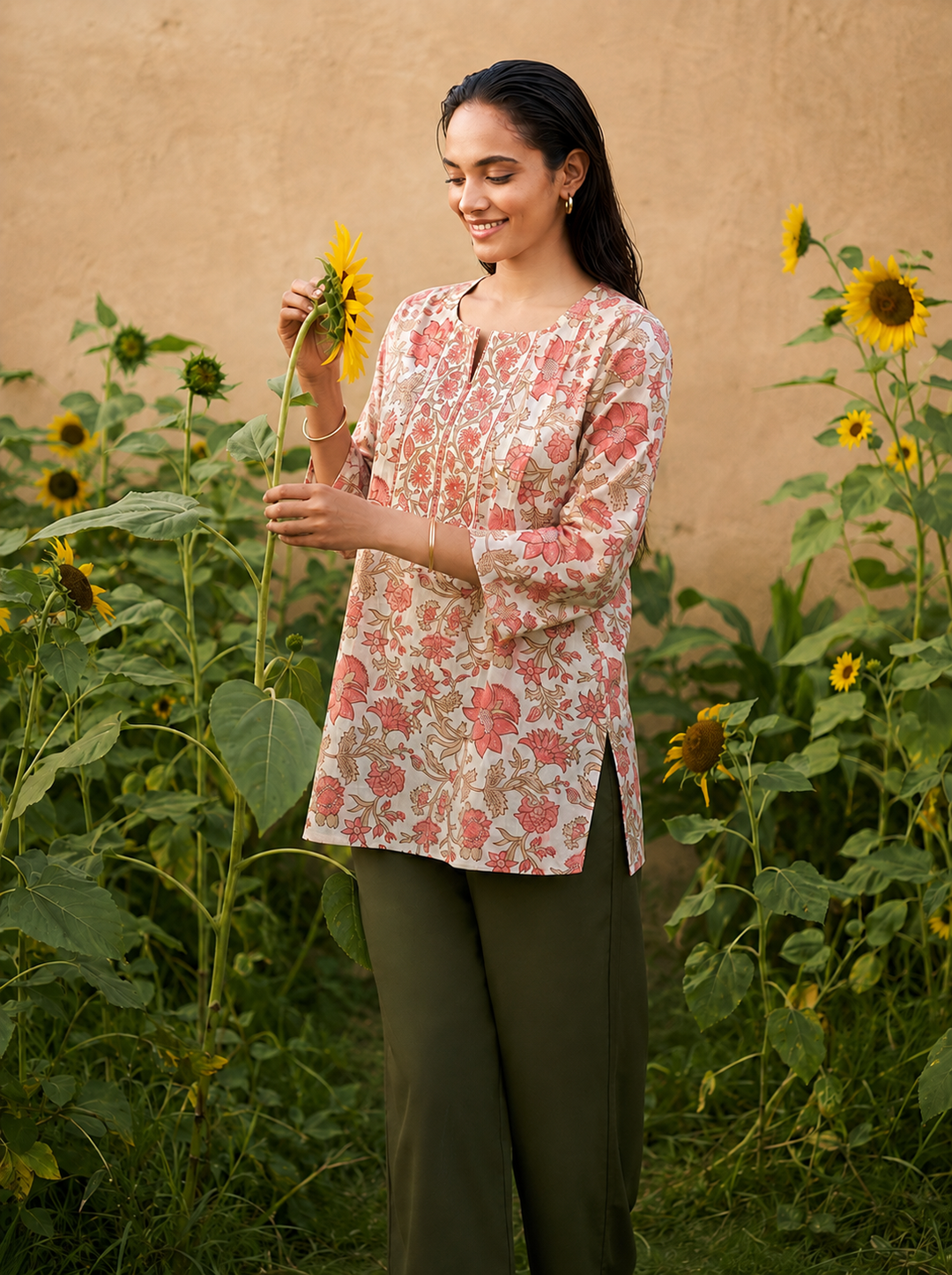Shop the Safa Blush Floral Cotton Kurti by Lush Layers. A breathable everyday cotton kurti with delicate floral prints and an elegant detailed neckline, perfect for work and casual wear.