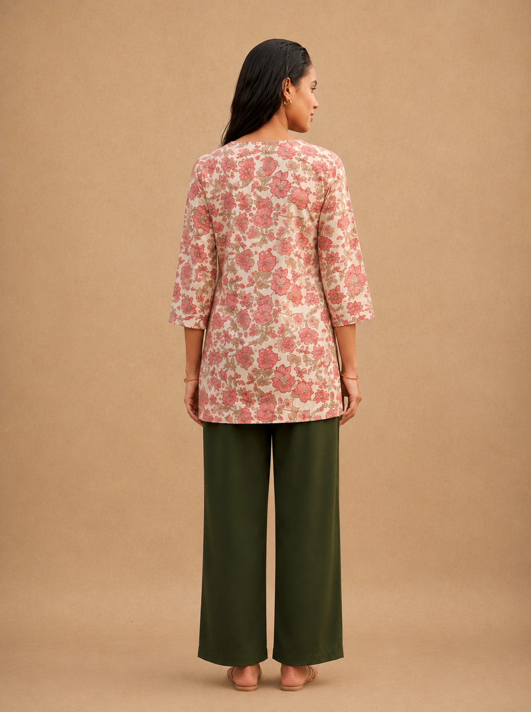 Shop the Safa Blush Floral Cotton Kurti by Lush Layers. A breathable everyday cotton kurti with delicate floral prints and an elegant detailed neckline, perfect for work and casual wear.