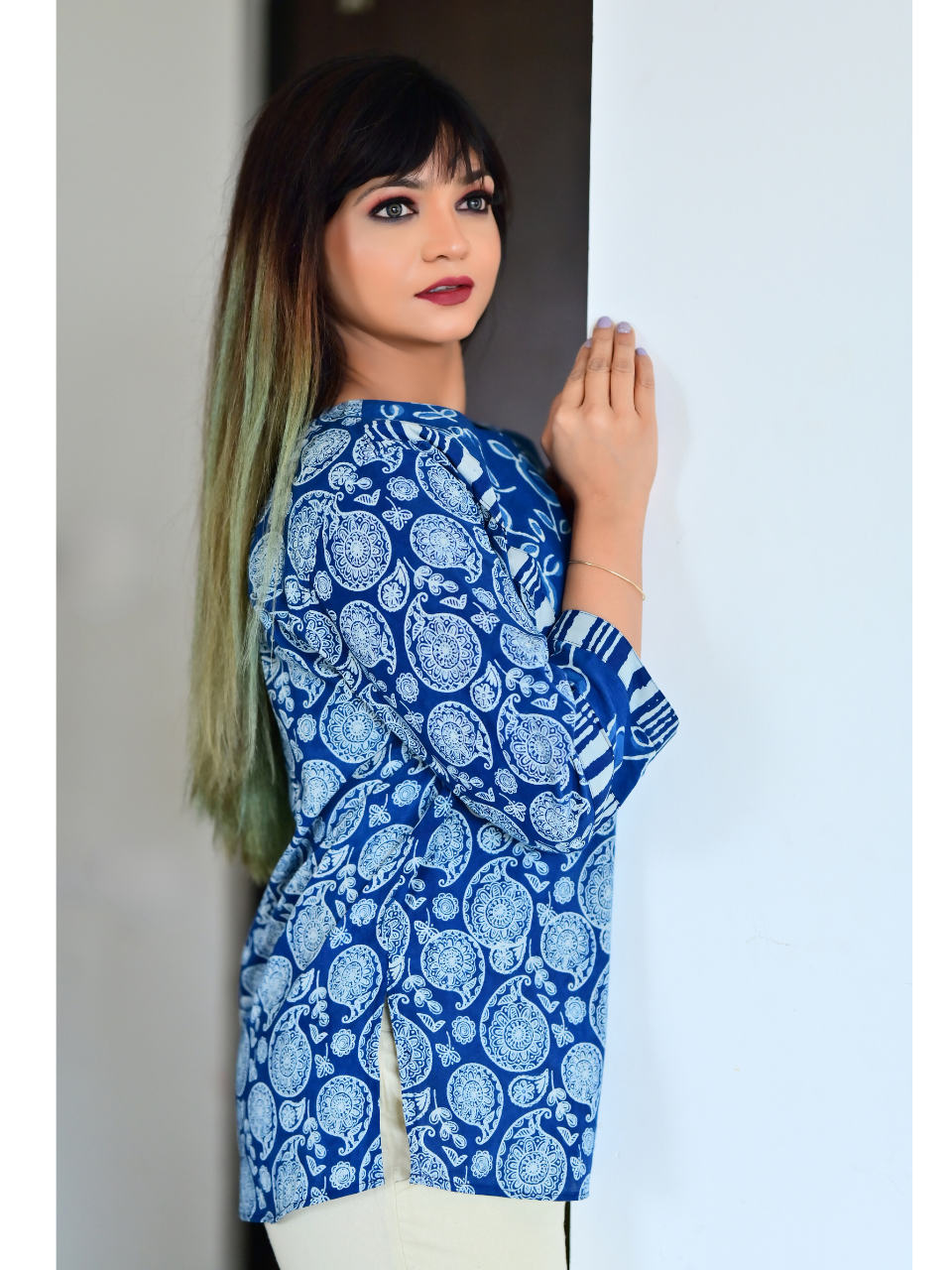 ladies kurtis, kutris for women,  women  kurtis, ladies  kurtis and tops, womens kurtis, blue kurti for women, down shoulder kutris for women, women in blue kurtis, kurtis online,  kutis, party wear short Kurtis on jeans